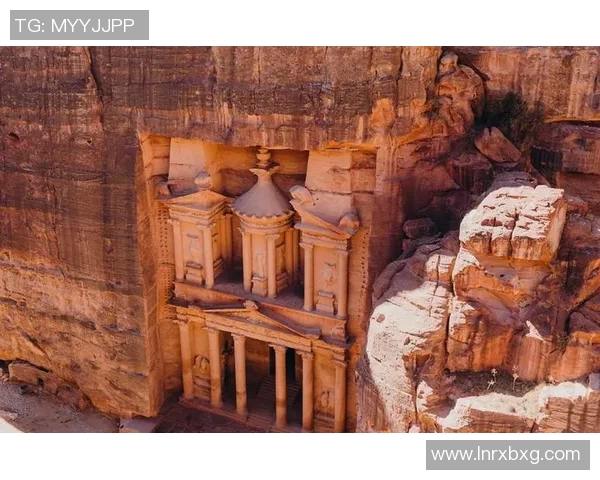 邓多克：探索历史与现代交融的文化名城之旅