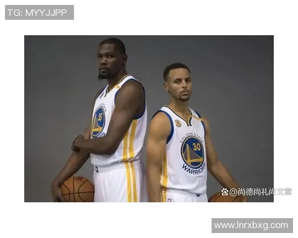 勇士与对手正式敲定五场2换1交易,引发球迷热议 勇士与对手正式敲定五场2换1交易,引发球迷热议