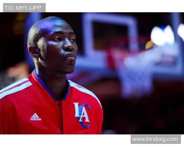 假动作过人技巧解析与实战应用提升球技的秘密武器